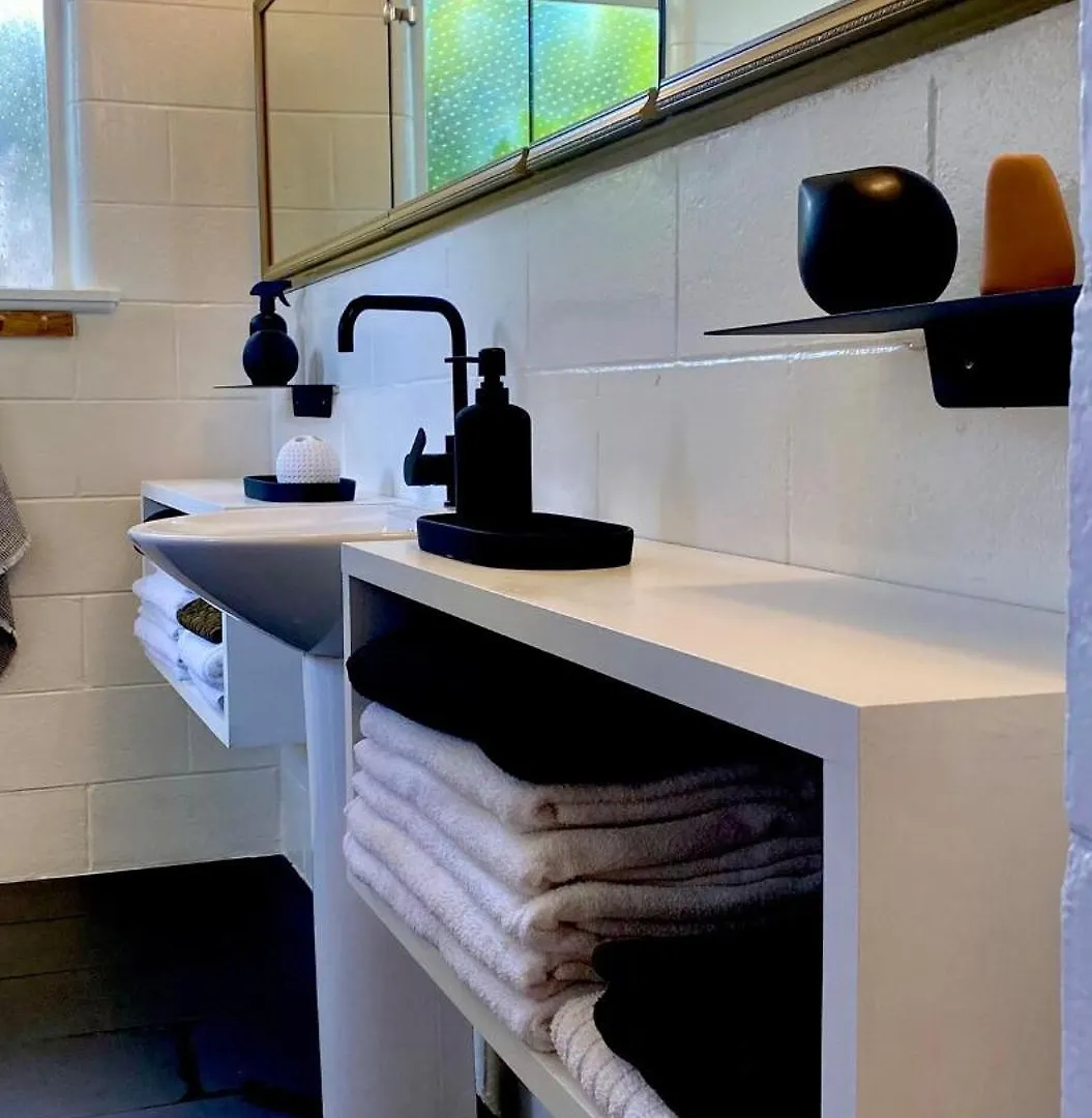 Holiday home Midcentury Magic In Marlborough Villa Blenheim New Zealand