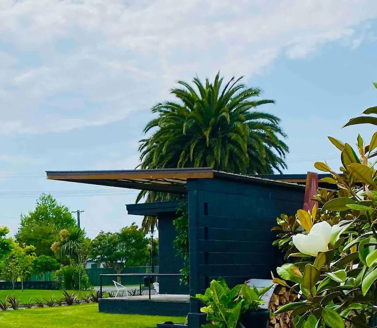 Midcentury Magic In Marlborough Villa Blenheim